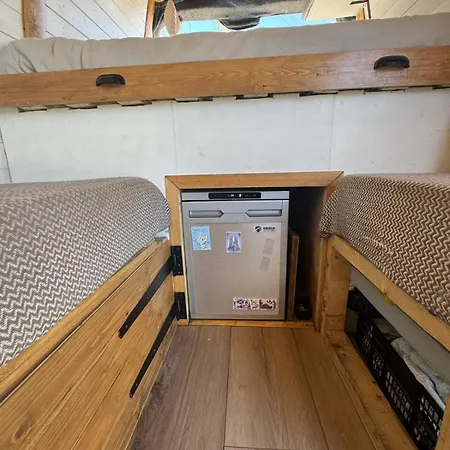 Campsite Van 222 *